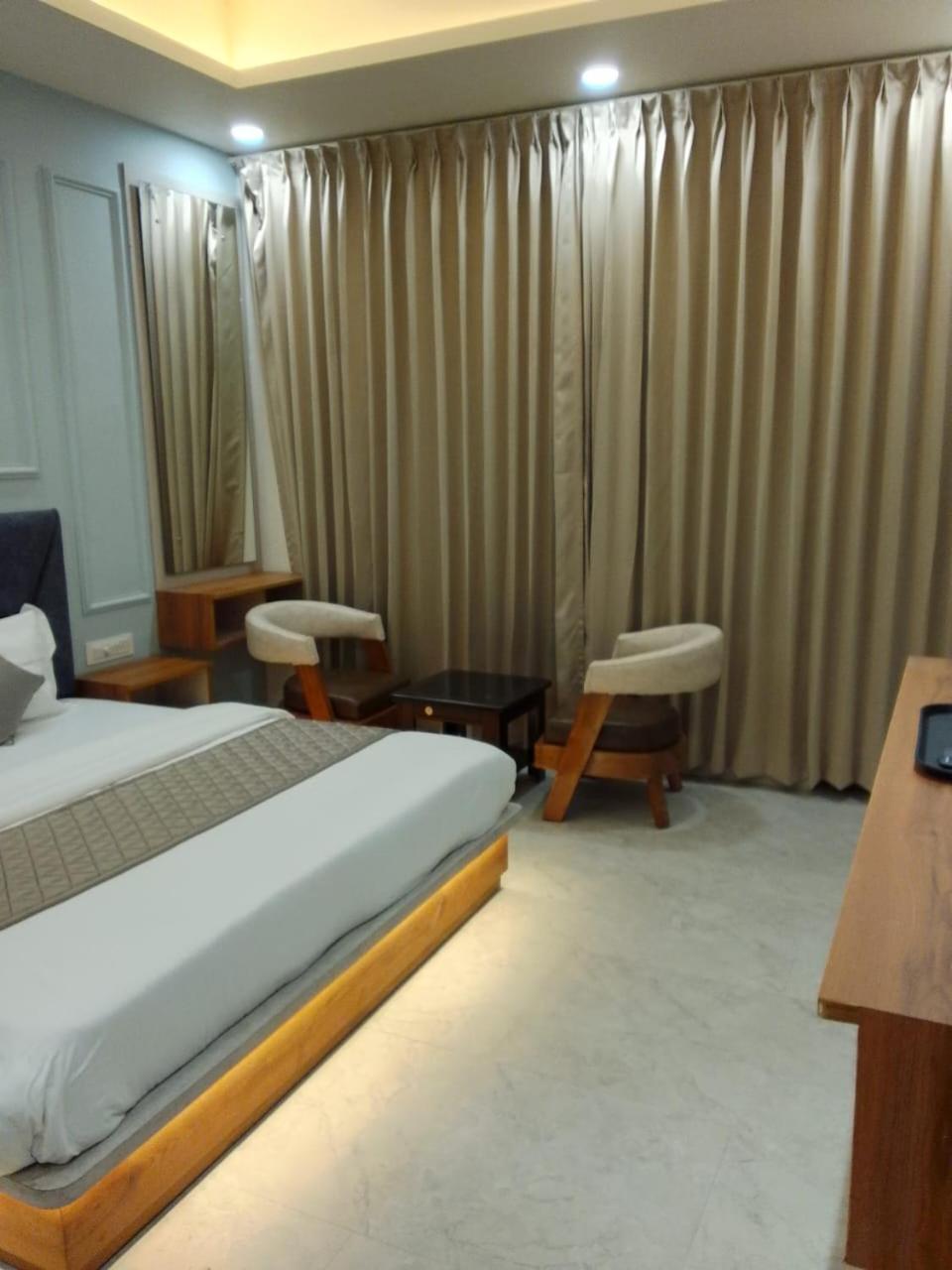 Отель The Grand View Baijnath Экстерьер фото