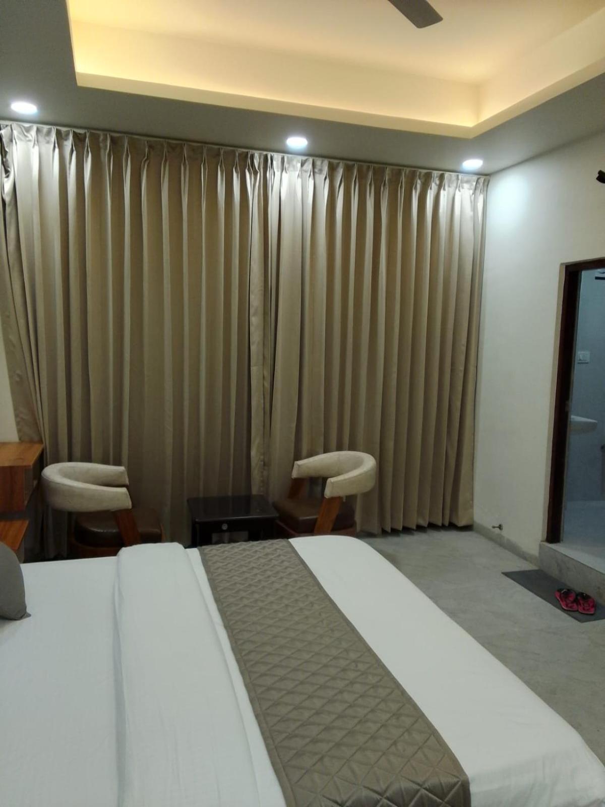 Отель The Grand View Baijnath Экстерьер фото