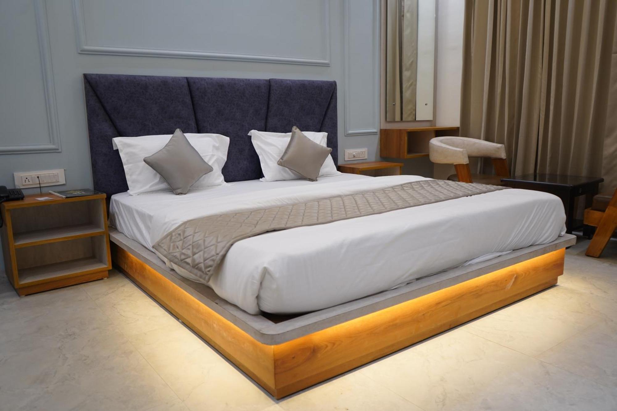 Отель The Grand View Baijnath Экстерьер фото