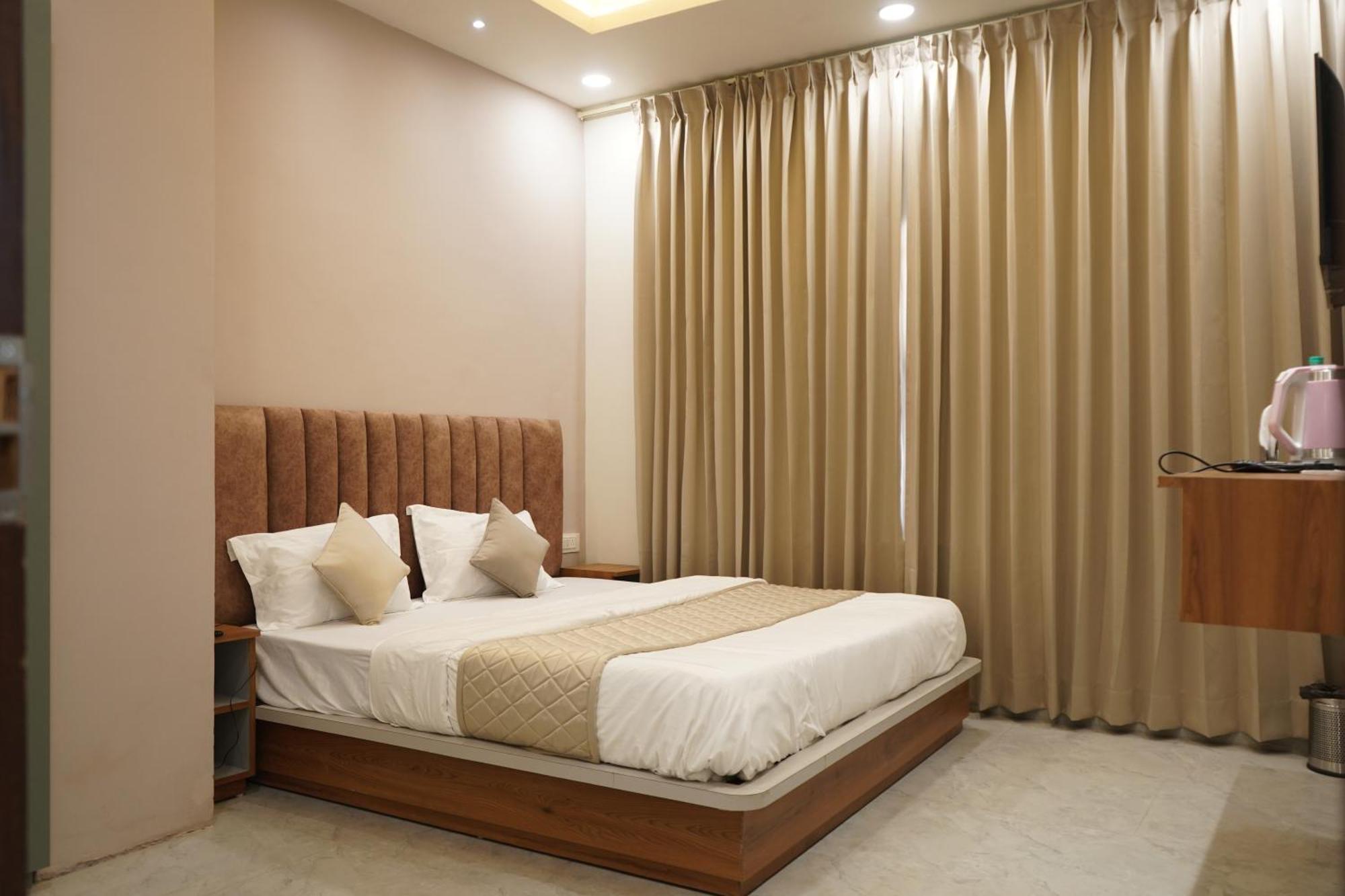 Отель The Grand View Baijnath Экстерьер фото