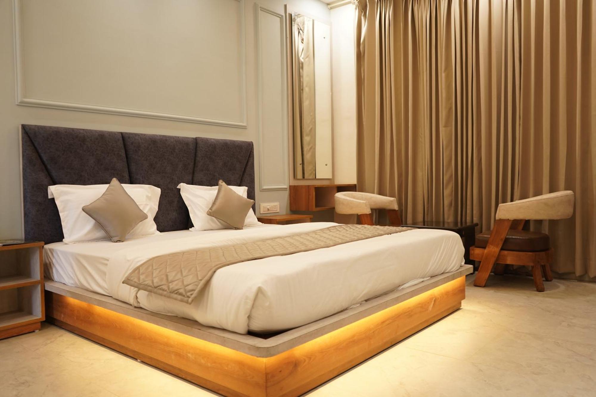 Отель The Grand View Baijnath Экстерьер фото