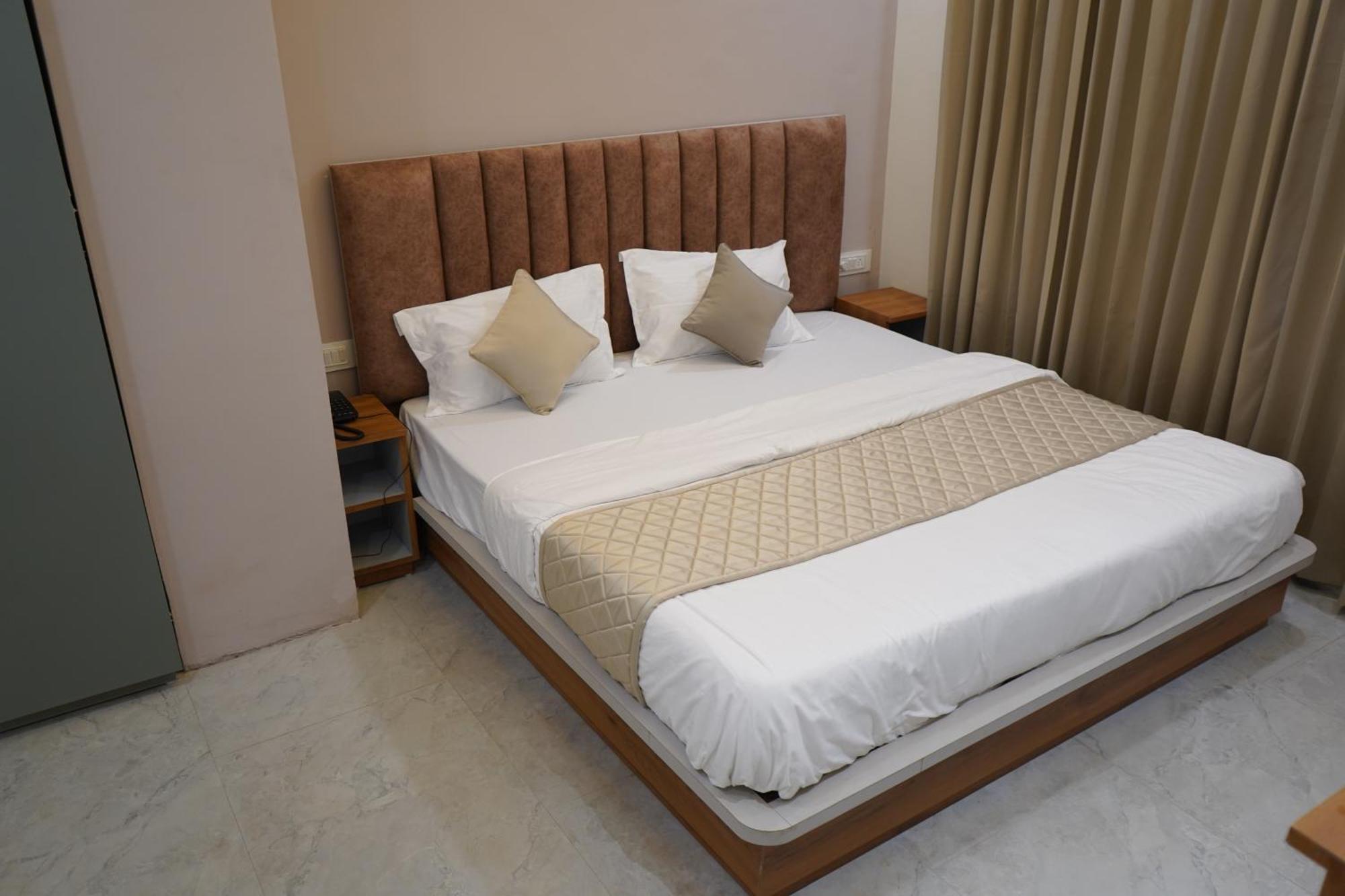 Отель The Grand View Baijnath Экстерьер фото