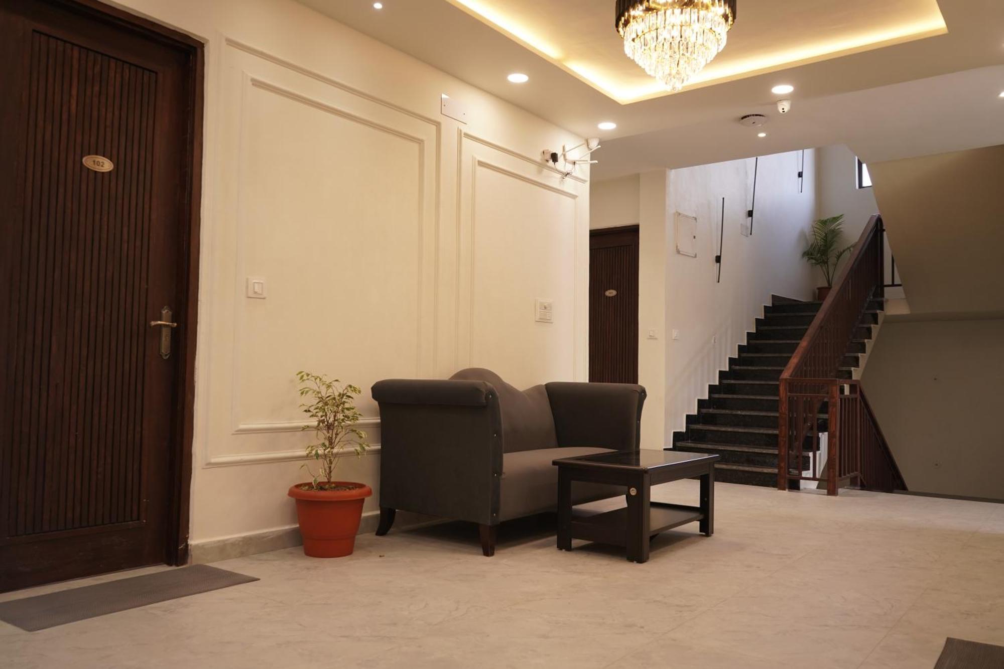 Отель The Grand View Baijnath Экстерьер фото