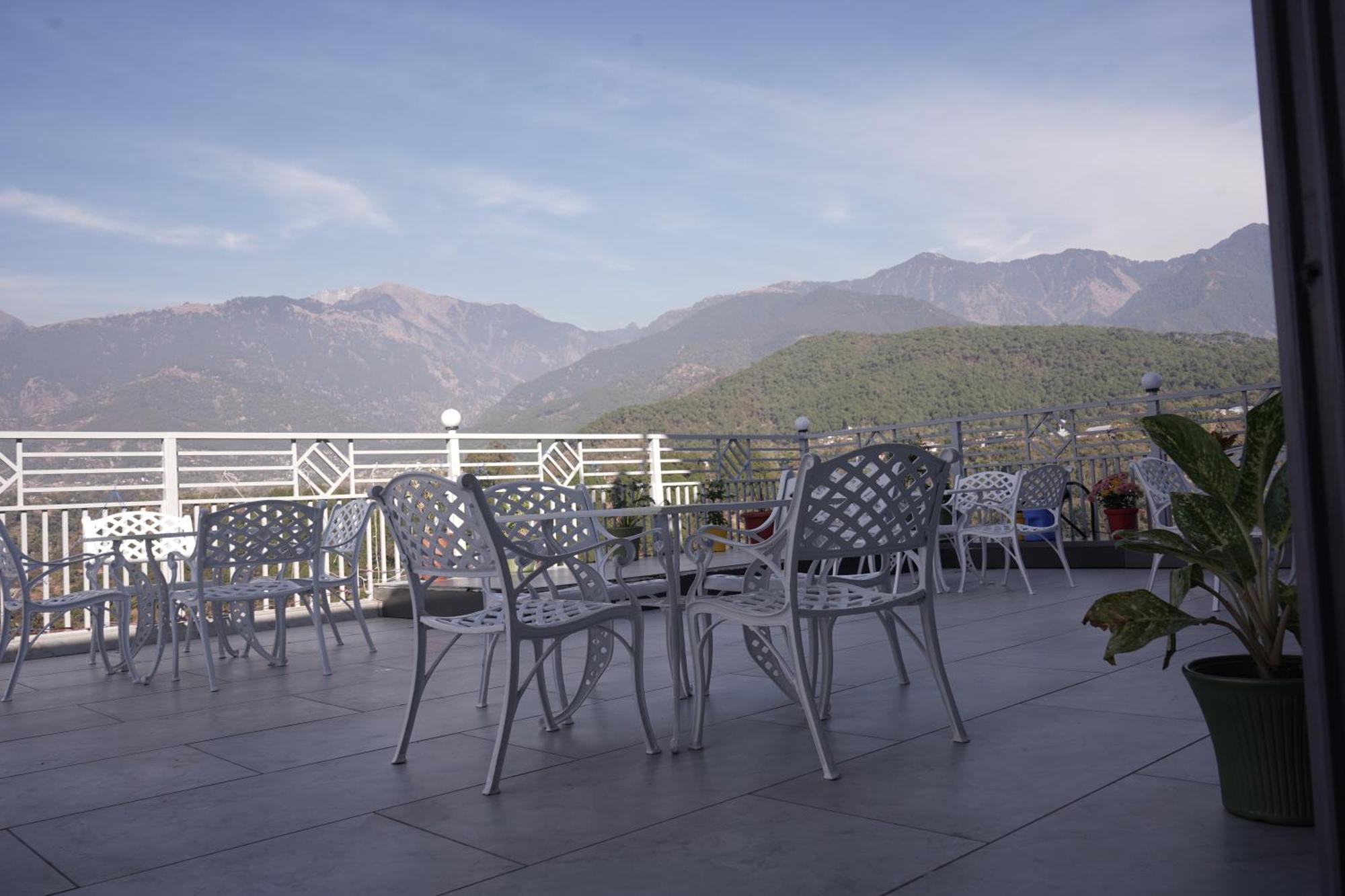 Отель The Grand View Baijnath Экстерьер фото
