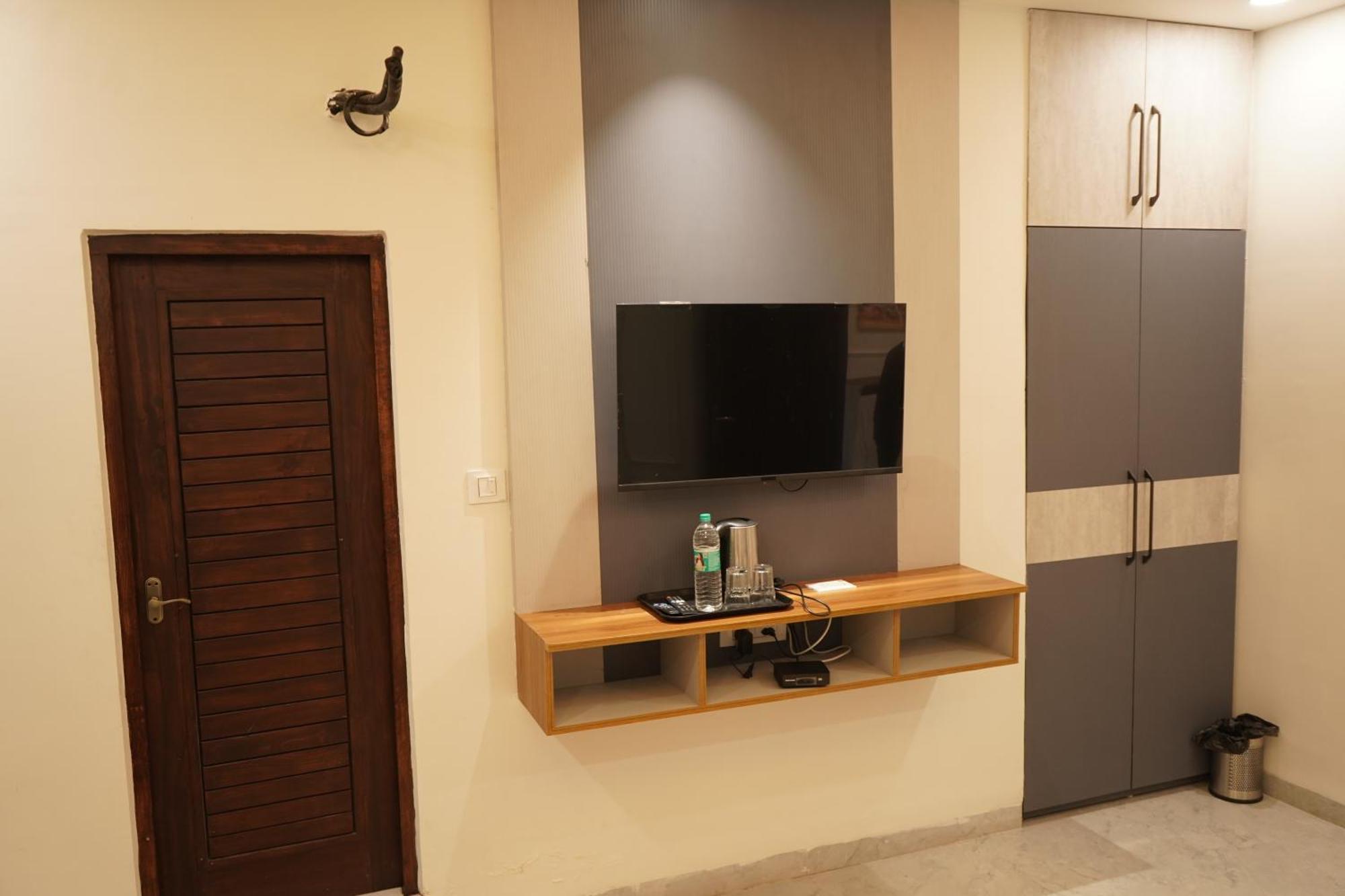 Отель The Grand View Baijnath Экстерьер фото