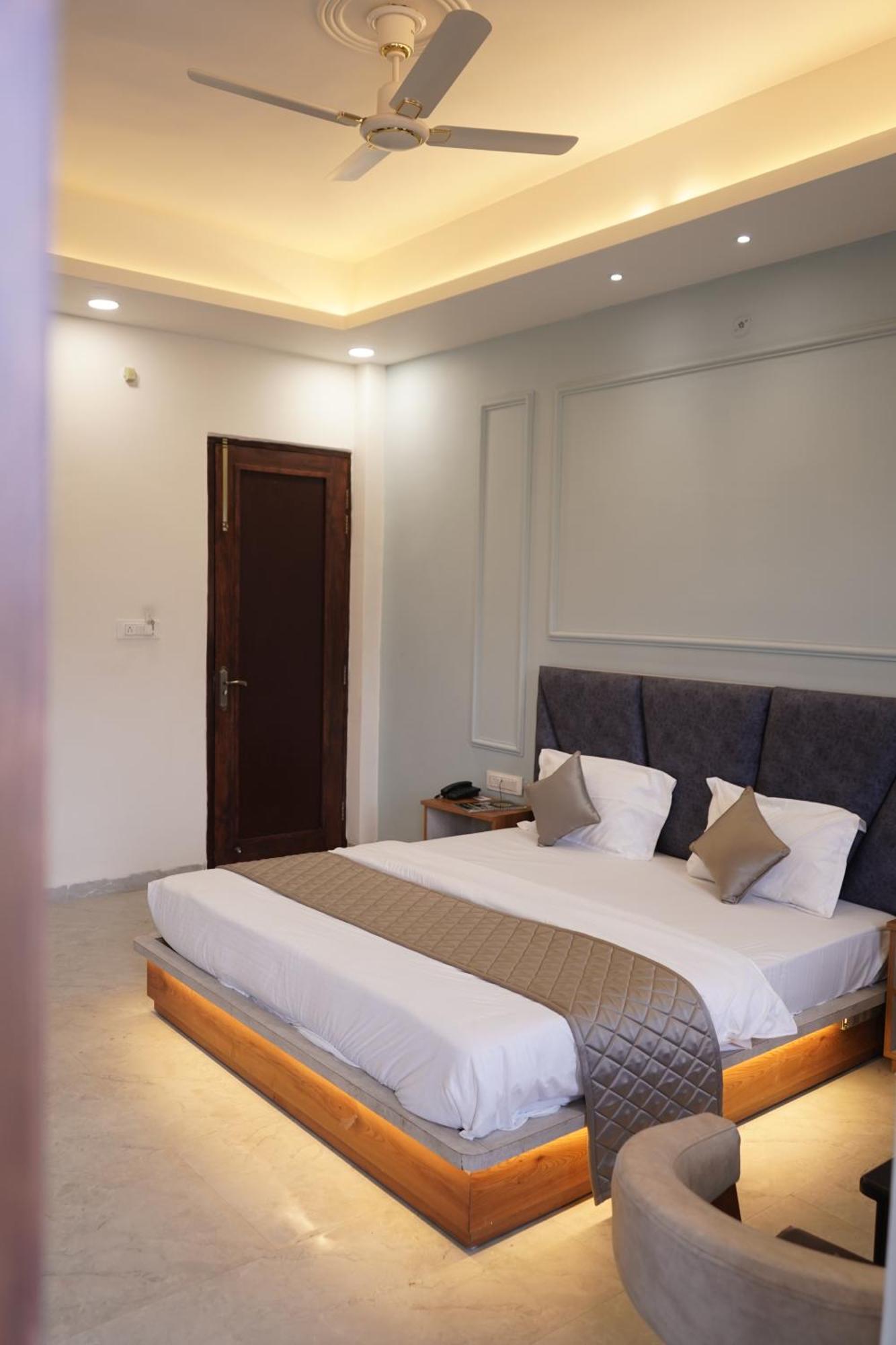 Отель The Grand View Baijnath Экстерьер фото